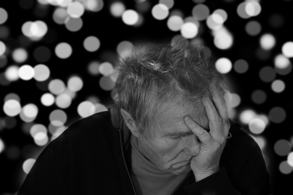 Alzheimer başlangıcı depresyonla karıştırılıyor