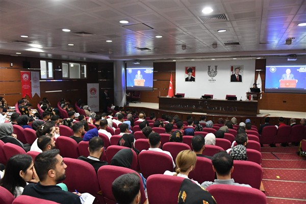 Şanlıurfa'da yeni evlenecek çiftler için eğitim programı düzenlendi