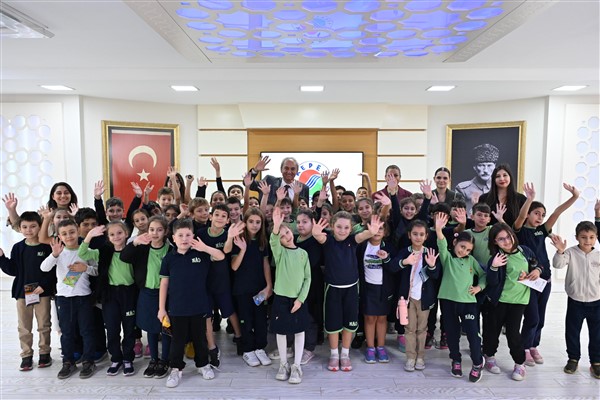 Öğrencilerden Başkan Kocagöz'e ziyaret<