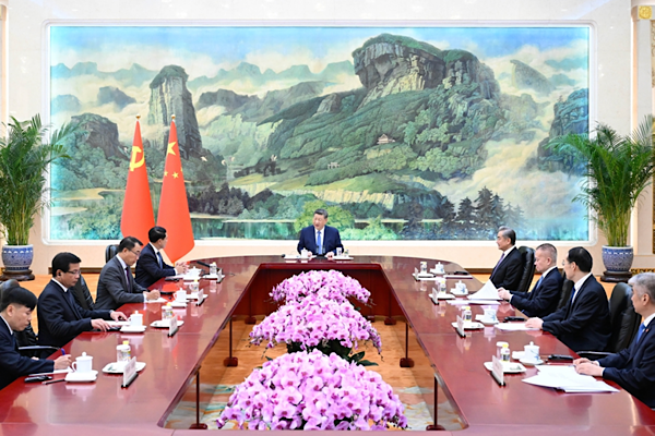 Xi, Laos Cumhurbaşkanı’nın özel elçisini kabul etti<