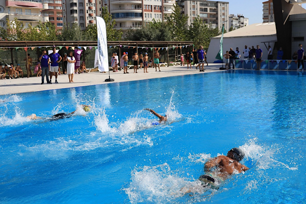 Kayapınar’da yüzme kursları sona erdi