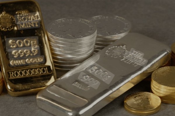 Gümüş yüzde 0,9 düşüşle ons başına 76,04 dolar seviyesine geriledi<