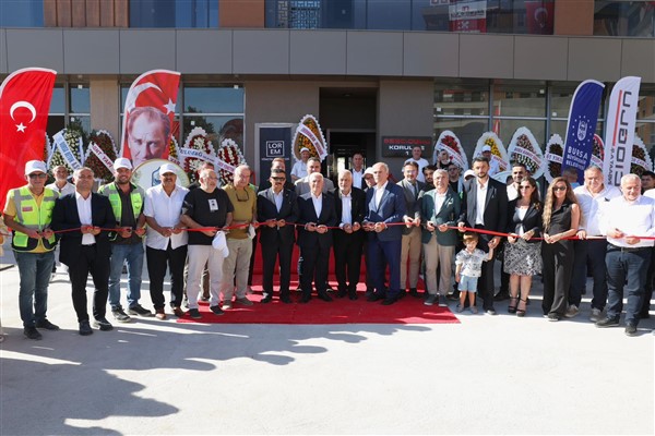 ‘Akpınar 1050 Konutlar Kentsel Dönüşüm Projesi’nin ilk anahtar teslimleri gerçekleştirildi<