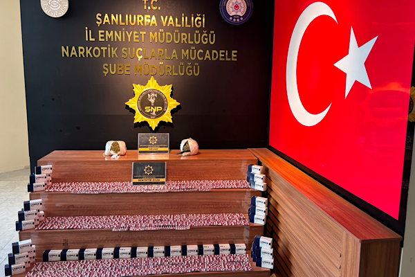 Şanlıurfa'da yolcu otobüsünde uyuşturucu operasyonu