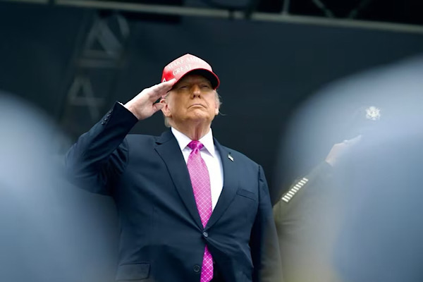 Trump, Anma Günü vesilesiyle hayatını kaybeden askerleri andı<