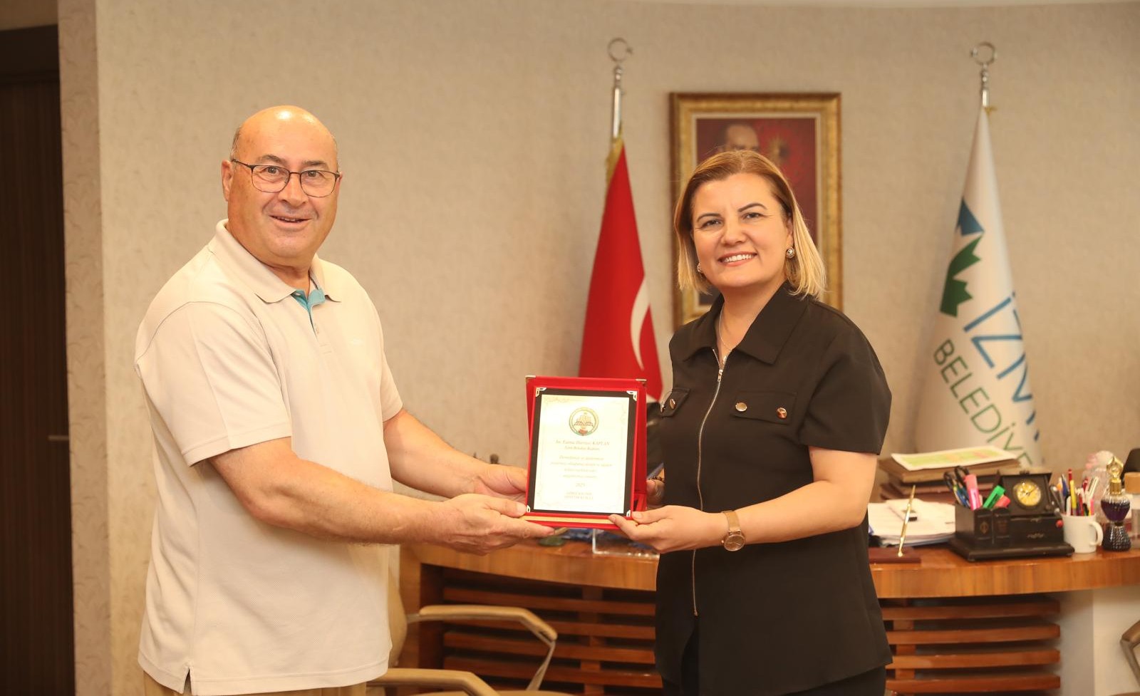 Başkan Hürriyet'e Fahri Karslılık beratı