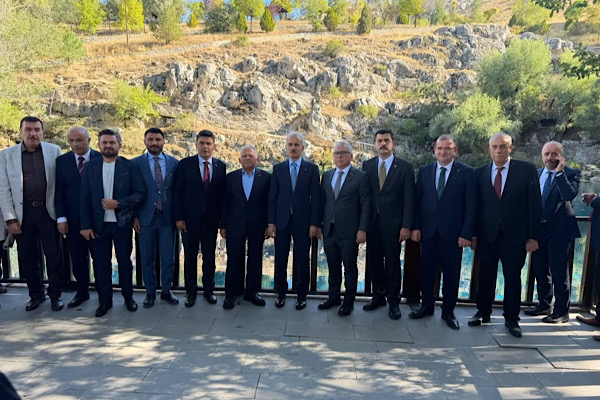 Büyükkılıç, Malatya ve Sivas'ta ulaşım yatırımlarını inceledi<