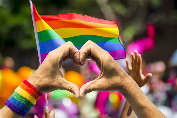 Romanya, AB'de LGBTQ+ kişiler için en kötü ülke olarak Polonya'yı geride bıraktı<