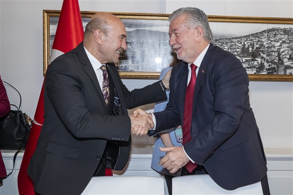  Başkan Soyer: “İzmir’de esnaf nüfusu büyük bir aile”