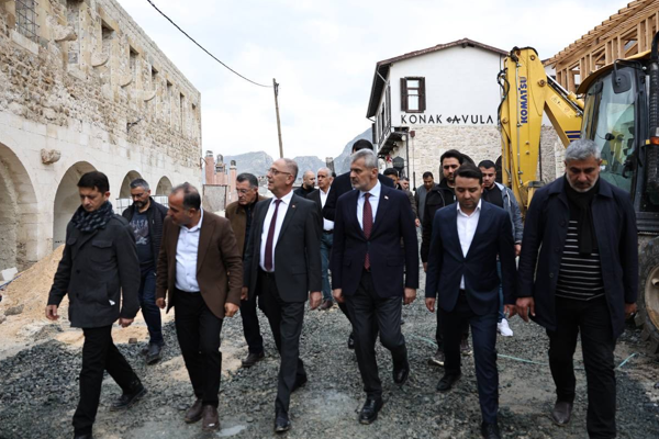 Başkan Öntürk ve Başkan Yapar'dan Antakya esnafına ziyaret