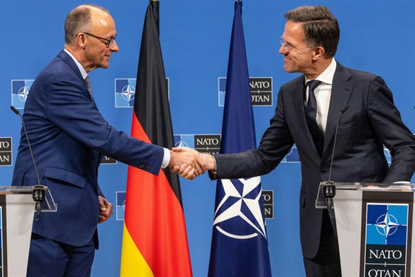 NATO Genel Sekreteri Rutte, Almanya Başbakanı Merz’i ağırladı<