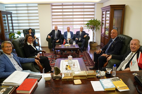 Zafer Partisi Genel Başkanı Özdağ'dan Kutlu Parti Genel Başkanı Halaçoğlu’na ziyaret