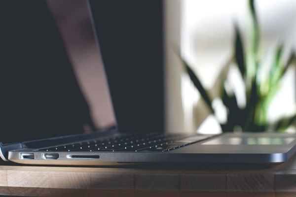 Dar, Endonezyalı mevkidaşı Sugiono ile telefon görüşmesi gerçekleştirdi