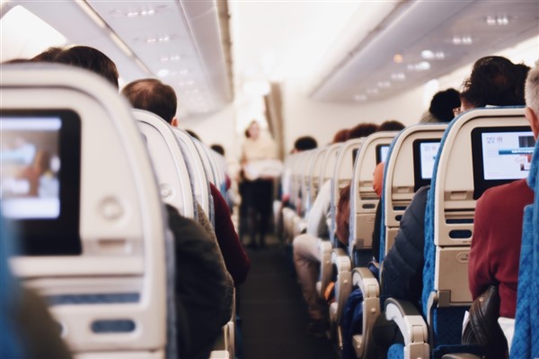 Biden: “10 havayolu şirketi ücretsiz olarak yeniden rezervasyon yaptırıyor”