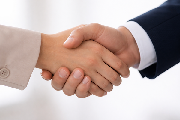 Sybiha, İrlandalı mevkidaşı McEntee ile görüştü<