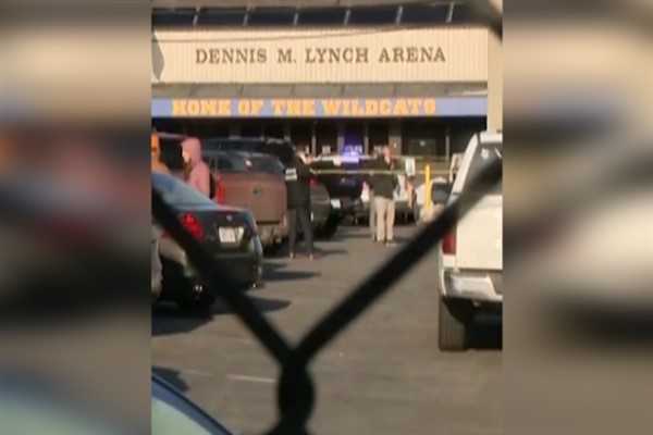 ABD'deki buz pistinde meydana gelen silahlı saldırıda üç kişi öldü