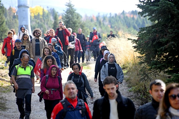 “Doğanın İçinde Cumhuriyetin İzinde” yürüyüşü düzenlendi<
