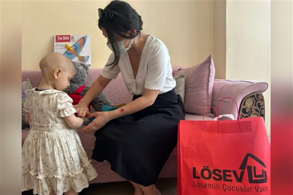 Lösemili çocukların Kurban Bayramı sevinci<