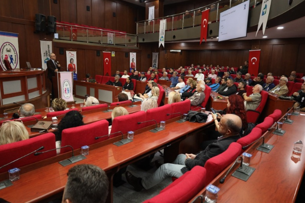 İzmit Belediyesi Prostat Kanseri Farkındalık Semineri gerçekleştirdi<