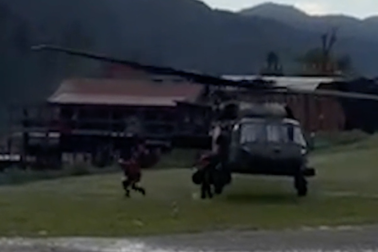 Ayder’de mahsur kalanlar helikopterle tahliye ediliyor