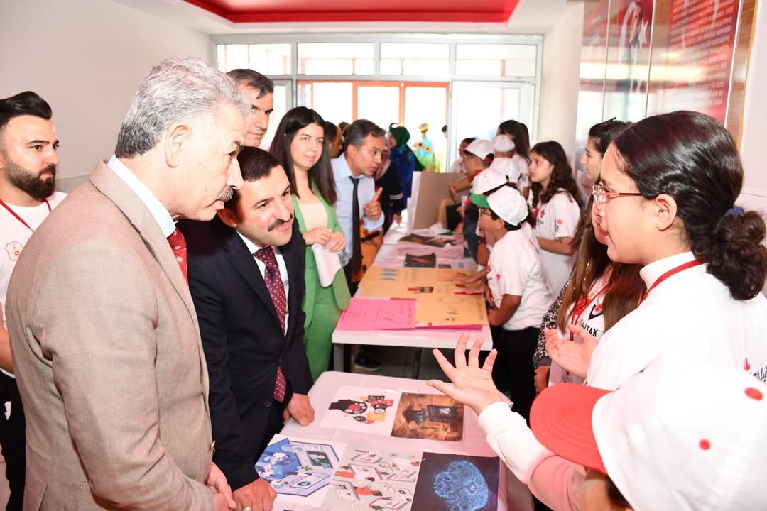 Belen’de TÜBİTAK Bilim Fuarı yapıldı<