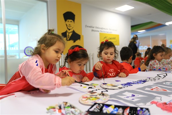 Nuğla'da Gündüz Bakımevleri sayısını artırıyor 