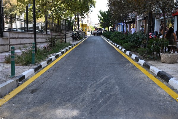 Manisa'da 750 ton asfalt serimi yapıldı