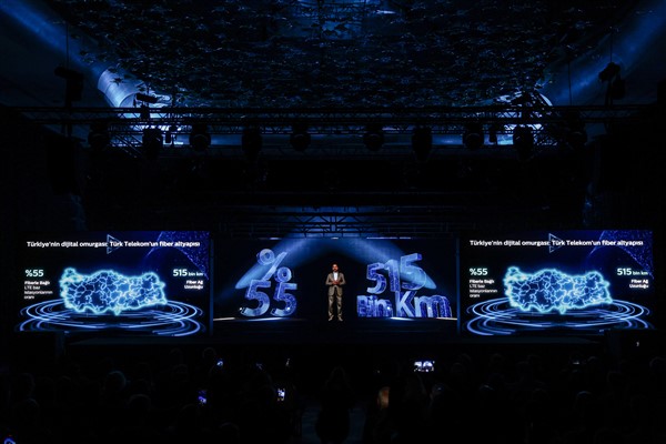 Türk Telekom bir ilke imza attı:‎ ‎5G hologram ile canlı basın toplantısı‎<