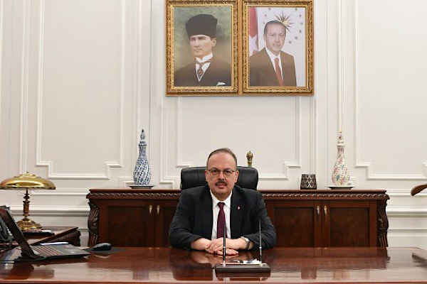 Canbolat: Bayramlar, dayanışma duygularının güç kazandığı müstesna zaman dilimleridir<