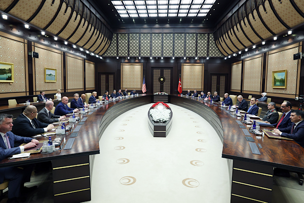 Cumhurbaşkanı Erdoğan ile ABD Başkanı Trump arasında heyetler arası görüşme<