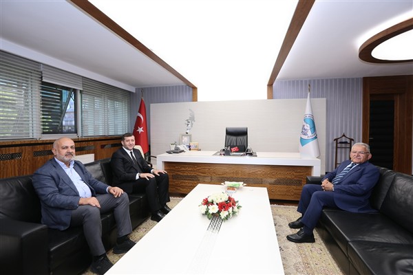 Başkan Büyükkılıç, Milletvekili Ersoy ile iş insanı Çamlı'yı ağırladı<