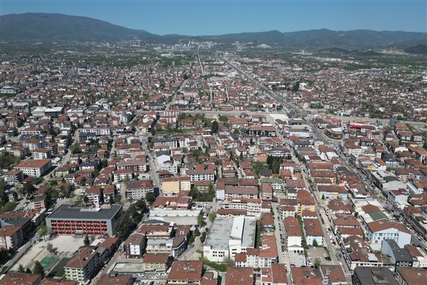 Düzce'de kaçak yapılarla mücadele sürüyor