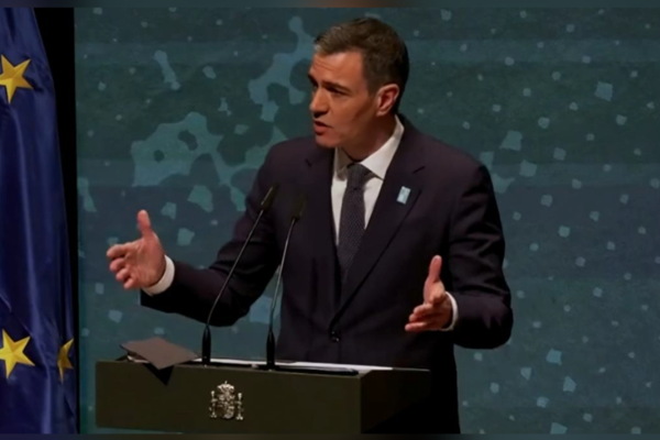 Sánchez'in Sosyalist Partisi İspanya'daki bölgesel seçimlerde ağır kayıp yaşadı<