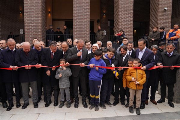Pendik’te Elmalılı Hamdi Yazır Camii ibadete açıldı