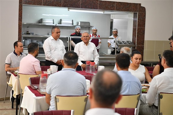 Başkan Büyükkılıç, KASKİ personeli ile bir araya geldi<
