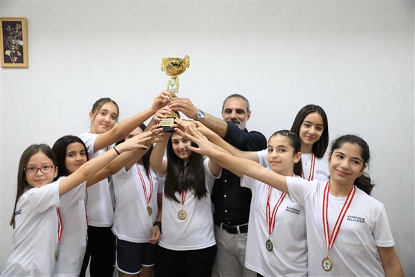 Kayapınar'da Mini Voleybol Turnuvası<