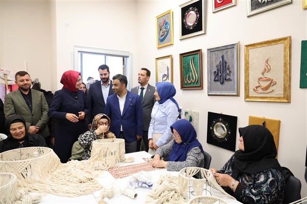 AK Partili Kaya’dan Bağcılar’a ziyaret