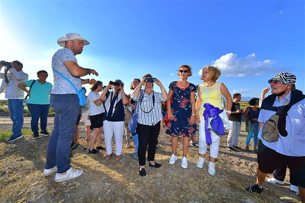 İzmir’de Flamingo Yolu turu 4 binin üzerinde ziyaretçi ağırladı