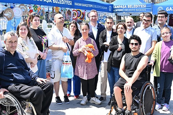 Özel öğrencilerin el emeği ürünleri kermeste sergilendi