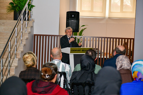 Esenyurt’ta Hat Sanatı Söyleşisi gerçekleştirildi<