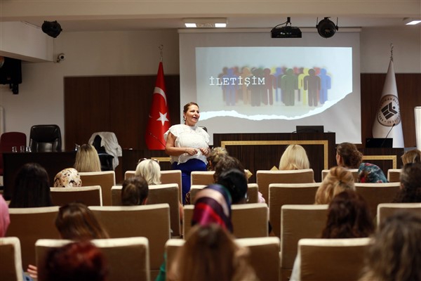 Yenimahalle Belediyesi, kurum içi seminerlere devam ediyor<