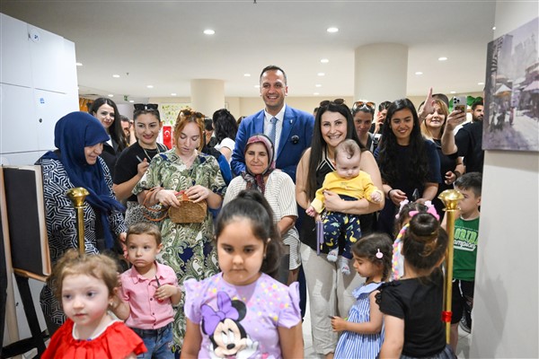 Bornova’da Oyuncak Kütüphanesi açıldı<
