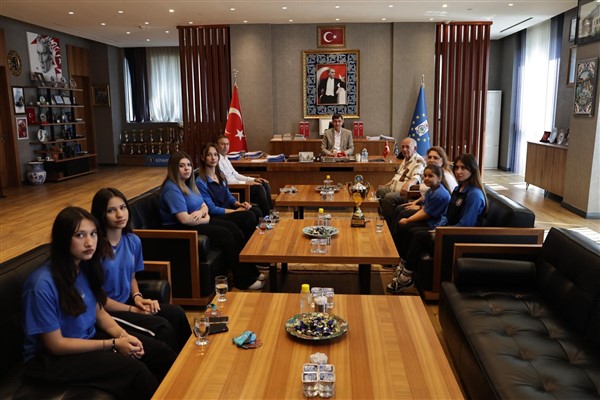 Başkan Kahveci, Kütahya Belediyespor Kulübü sporcularını ağırladı