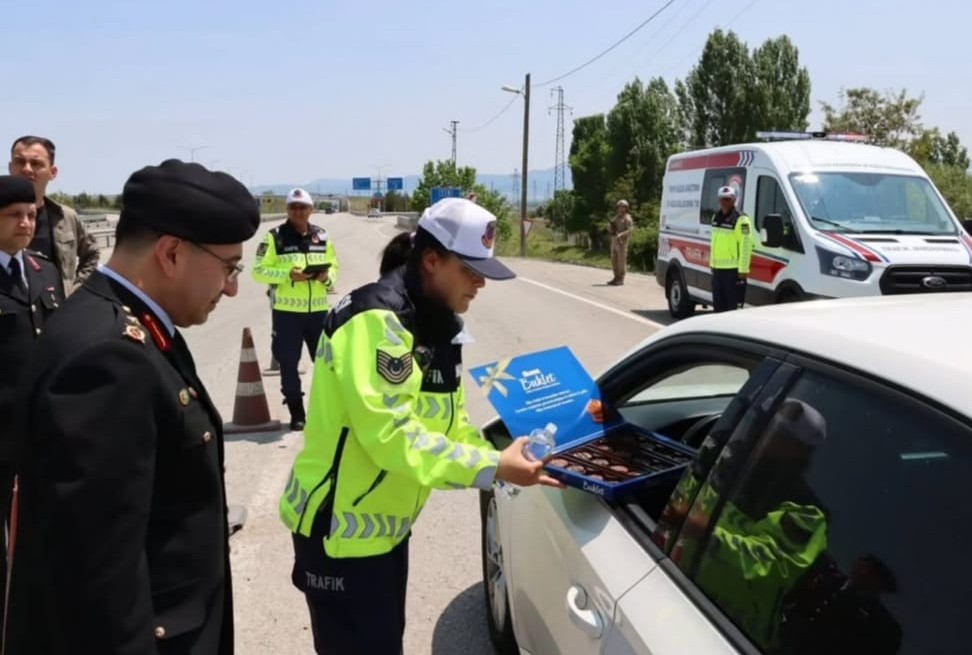 Erzurum'da bayramda trafik denetimleri yoğunlaştı<