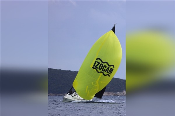 İzocam Yelken Takımı, 2025 Schüco-BAYK Kış Trofesi’nde iddiasını sürdürüyor<