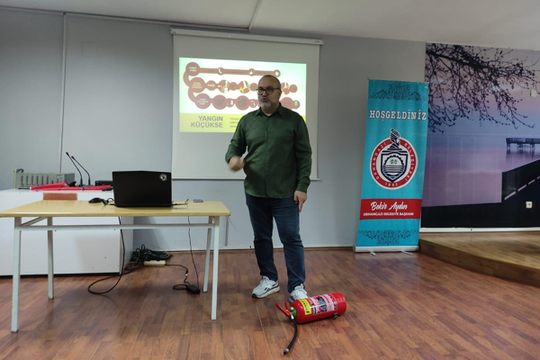 Orhangazi’de personele yönelik yangın söndürme eğitimi <