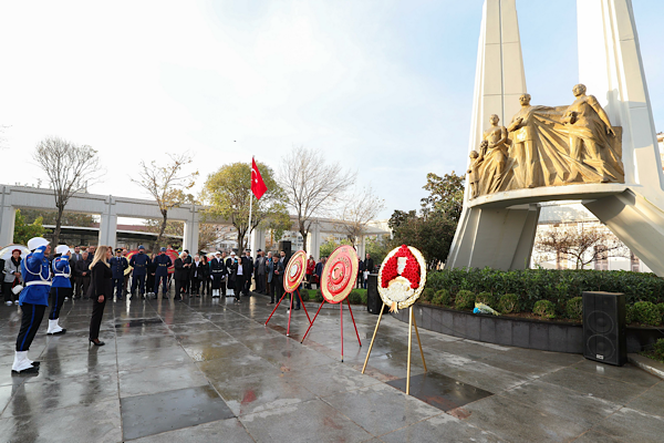 Atatürk Bakırköy’de 10 Kasım törenleriyle anıldı