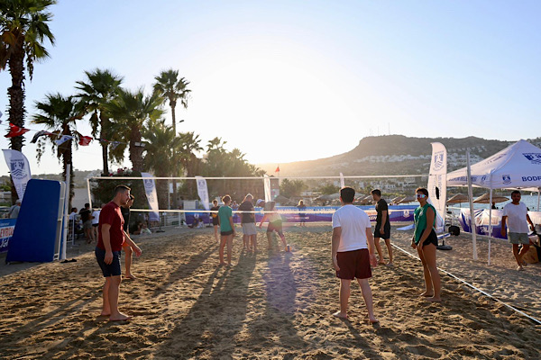 Bodrum’da Plaj Voleybolu Şenliği başladı