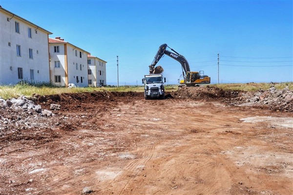 Kayapınar Belediyesi’nden yol çalışması<