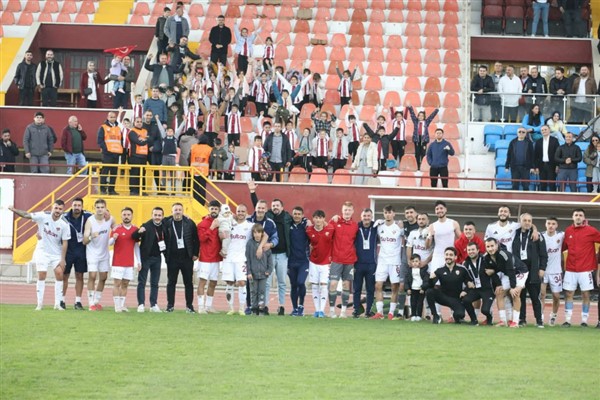 Ademoğlu: Galibiyetlere alışıyoruz, hep birlikte takıma sahip çıkalım<